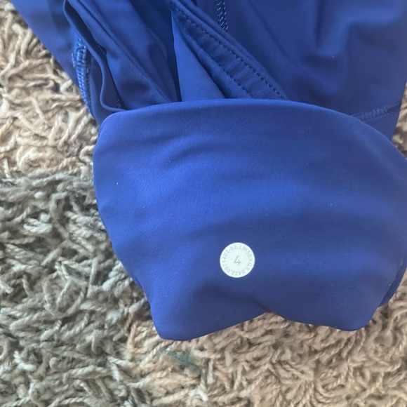 Lululemon High Rise Fast and Free Leggings with Pockets 7/8” - Picture 4 of 4